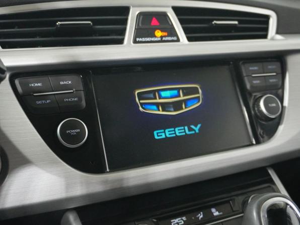 Geely Atlas I с пробегом 2018 года, цена 1 849 000 рублей, 28800 км, внедорожник, Автокод Объявления