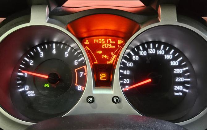 Nissan Juke I с пробегом 2014 года, цена 990 000 рублей, 143516 км, внедорожник, Автокод Объявления