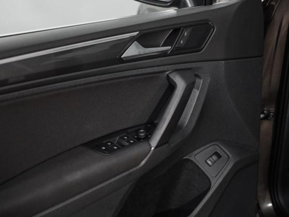 Volkswagen Tiguan II с пробегом 2017 года, цена 2 599 000 рублей, 91752 км, внедорожник, Автокод Объявления