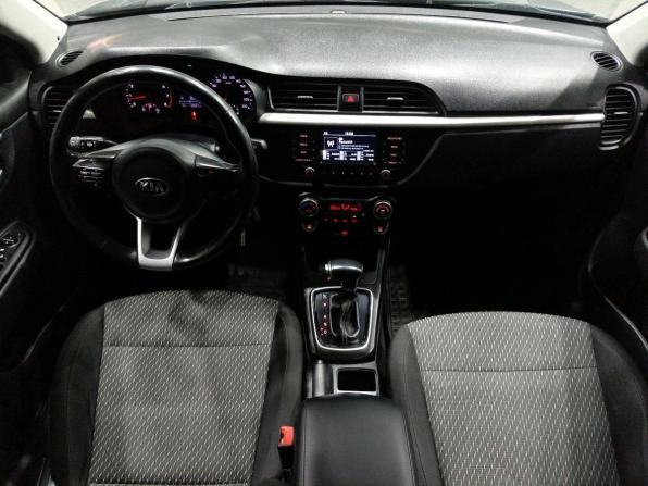 Kia Rio IV с пробегом 2018 года, цена 1 389 000 рублей, 46501 км, седан, Автокод Объявления