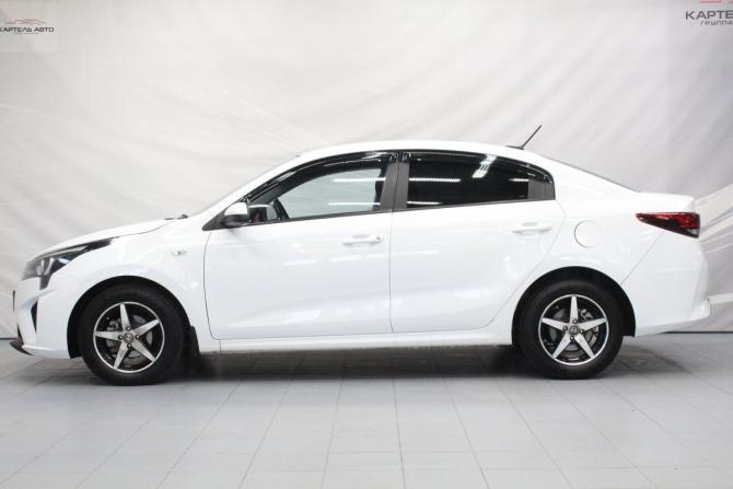 Kia Rio IV Рестайлинг с пробегом 2021 года, цена 1 449 000 рублей, 107359 км, седан, Автокод Объявления