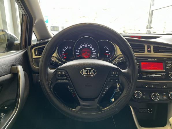 Kia Ceed II с пробегом 2014 года, цена 870 000 рублей, 185000 км, универсал, Автокод Объявления