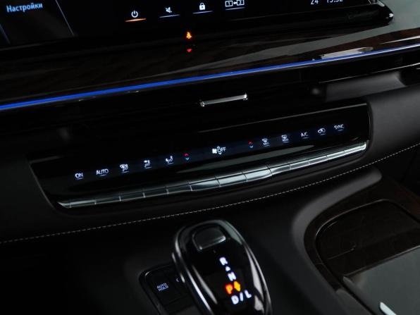 Cadillac Escalade V с пробегом 2023 года, цена 10 527 077 рублей, 42095 км, внедорожник, Автокод Объявления