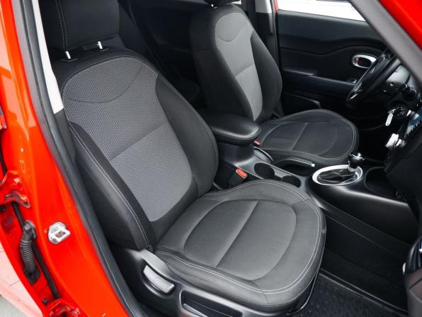 Kia Soul II Рестайлинг с пробегом 2018 года, цена 1 720 000 рублей, 130000 км, хэтчбек, Автокод Объявления