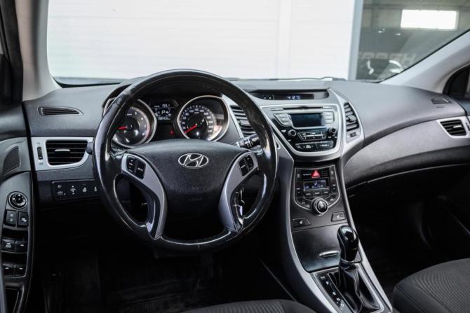 Hyundai Elantra V (MD) Рестайлинг с пробегом 2015 года, цена 949 000 рублей, 198452 км, седан, Автокод Объявления