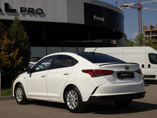 Hyundai Solaris II Рестайлинг с пробегом 2021 года, цена 1 538 000 рублей, 116174 км, седан, Автокод Объявления