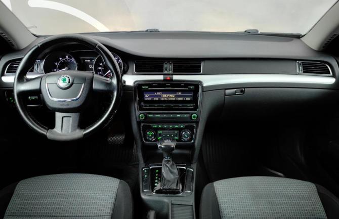 Skoda Superb II с пробегом 2010 года, цена 775 000 рублей, 161792 км, лифтбек, Автокод Объявления