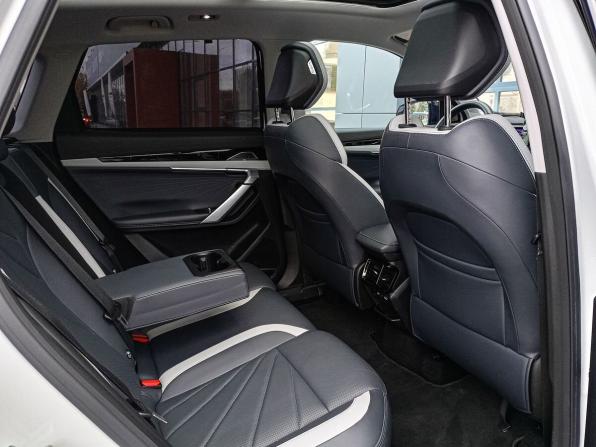 Geely Atlas II с пробегом 2024 года, цена 2 700 000 рублей, 31000 км, внедорожник, Автокод Объявления