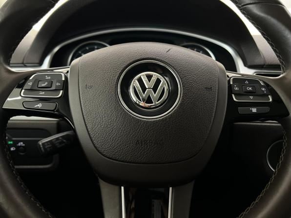 Volkswagen Touareg II Рестайлинг с пробегом 2017 года, цена 2 990 000 рублей, 192402 км, внедорожник, Автокод Объявления
