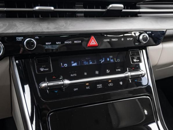 Kia Carnival IV с пробегом 2023 года, цена 4 630 000 рублей, 53952 км, минивэн, Автокод Объявления