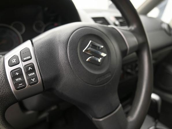 Suzuki SX4 I (Classic) Рестайлинг с пробегом 2012 года, цена 949 000 рублей, 123753 км, хэтчбек, Автокод Объявления