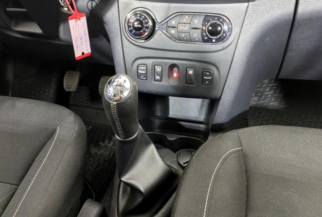 Renault Sandero II с пробегом 2015 года, цена 899 000 рублей, 95387 км, хэтчбек, Автокод Объявления