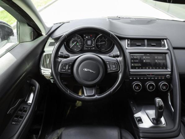 Jaguar E-Pace I с пробегом 2018 года, цена 2 599 000 рублей, 95000 км, внедорожник, Автокод Объявления