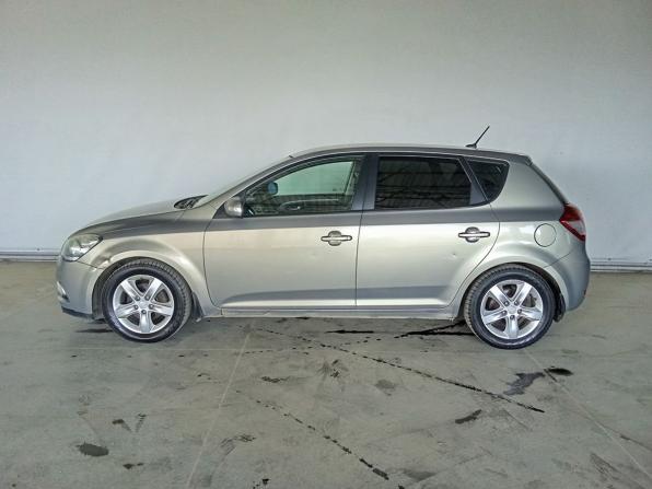 Kia Ceed I Рестайлинг с пробегом 2010 года, цена 630 000 рублей, 275634 км, хэтчбек, Автокод Объявления