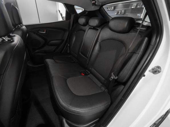 Hyundai ix35 I Рестайлинг с пробегом 2015 года, цена 1 170 000 рублей, 216423 км, внедорожник, Автокод Объявления