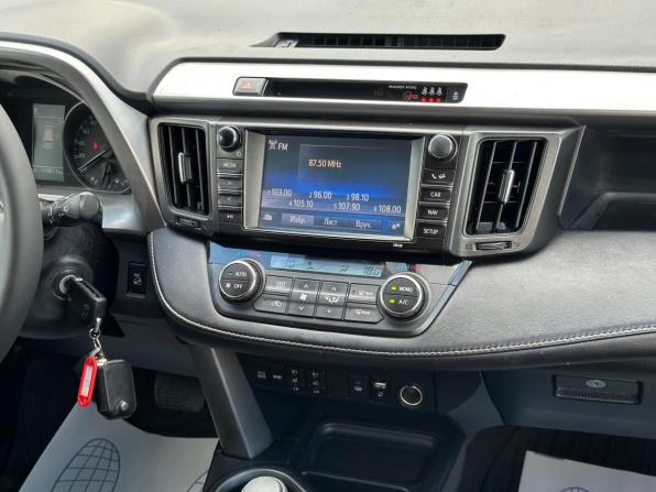 Toyota RAV4 IV (XA40) Рестайлинг с пробегом 2017 года, цена 2 780 000 рублей, 119611 км, внедорожник, Автокод Объявления