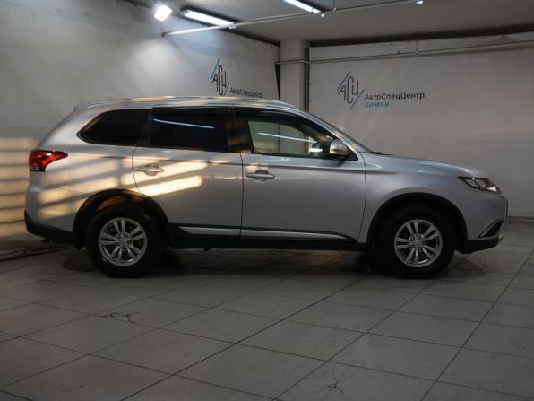 Mitsubishi Outlander III Рестайлинг 2 с пробегом 2017 года, цена 1 949 800 рублей, 108000 км, внедорожник, Автокод Объявления