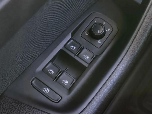 Volkswagen Passat B8 с пробегом 2018 года, цена 1 649 000 рублей, 157181 км, седан, Автокод Объявления