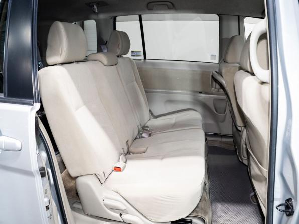 Toyota ISis I Рестайлинг с пробегом 2014 года, цена 1 320 000 рублей, 95000 км, компактвэн, Автокод Объявления