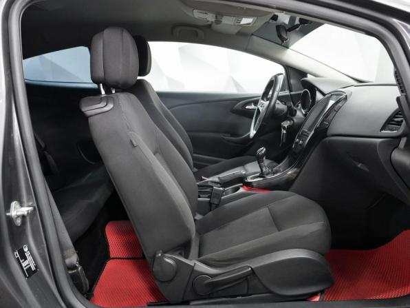 Opel Astra J Рестайлинг с пробегом 2012 года, цена 582 000 рублей, 290000 км, хэтчбек, Автокод Объявления