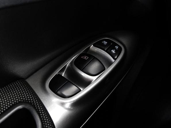 Nissan Juke I с пробегом 2013 года, цена 1 099 000 рублей, 102717 км, внедорожник, Автокод Объявления