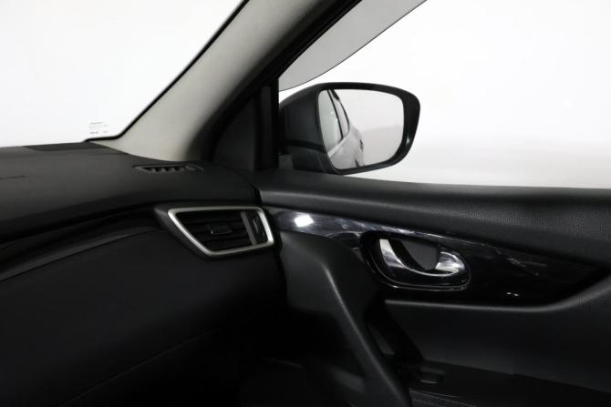 Nissan Qashqai II с пробегом 2017 года, цена 1 428 000 рублей, 115558 км, внедорожник, Автокод Объявления