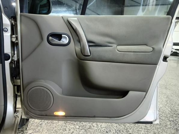 Renault Scenic II с пробегом 2006 года, цена 365 000 рублей, 177704 км, компактвэн, Автокод Объявления