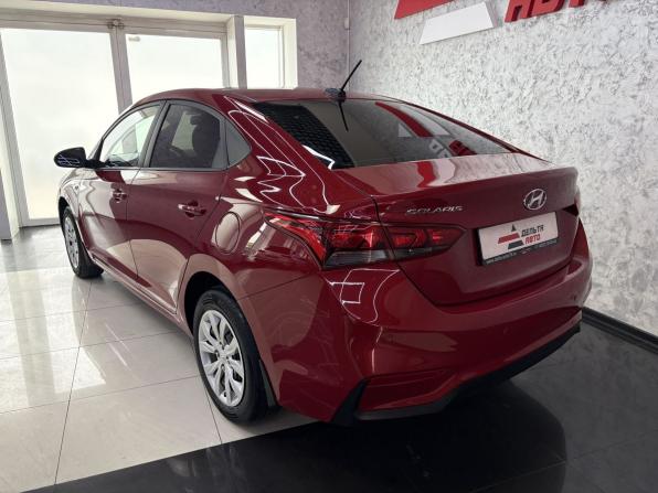 Hyundai Solaris II с пробегом 2018 года, цена 1 095 000 рублей, 132471 км, седан, Автокод Объявления