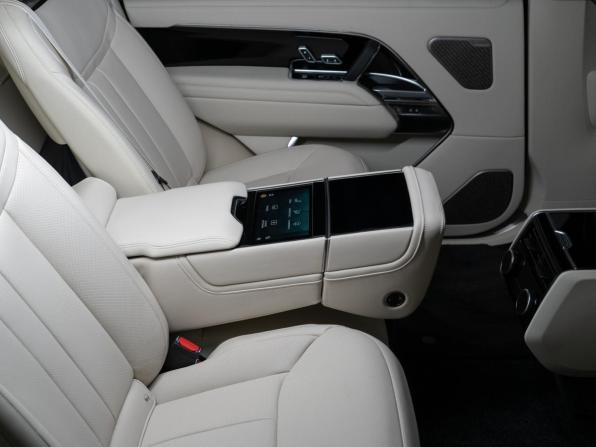 Новый Land Rover Range Rover V 2026 года, цена 28 490 000 рублей, внедорожник, Автокод Объявления
