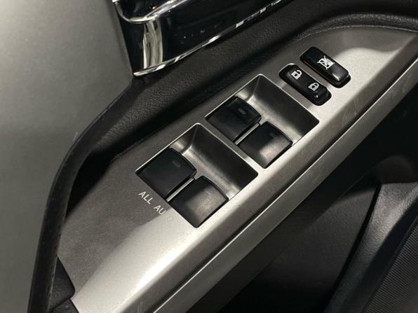Toyota Land Cruiser 200 Series Рестайлинг 1 с пробегом 2012 года, цена 3 950 000 рублей, 177352 км, внедорожник, Автокод Объявления