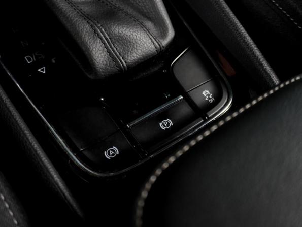 Skoda Karoq I с пробегом 2022 года, цена 2 380 000 рублей, 39039 км, внедорожник, Автокод Объявления