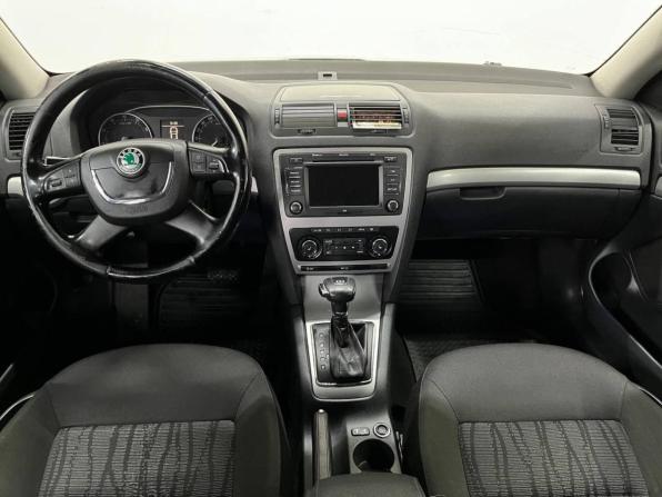 Skoda Octavia II (A5) Рестайлинг с пробегом 2010 года, цена 690 000 рублей, 211015 км, лифтбек, Автокод Объявления