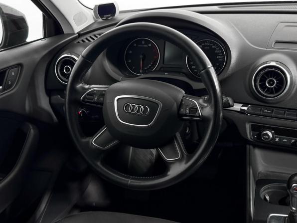 Audi A3 III (8V) с пробегом 2015 года, цена 1 310 000 рублей, 153691 км, хэтчбек, Автокод Объявления