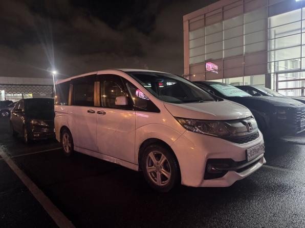 Honda Stepwgn V с пробегом 2015 года, цена 1 633 333 рубля, 152489 км, минивэн, Автокод Объявления