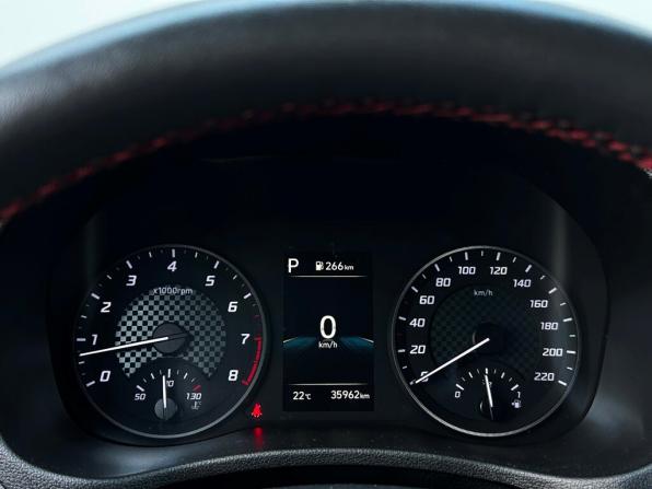 Hyundai Solaris II Рестайлинг с пробегом 2022 года, цена 1 798 600 рублей, 35962 км, седан, Автокод Объявления