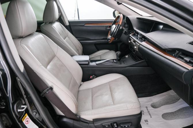 Lexus ES VII Рестайлинг с пробегом 2012 года, цена 1 649 000 рублей, 196000 км, седан, Автокод Объявления