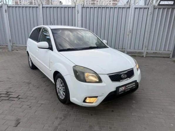 Kia Rio II Рестайлинг с пробегом 2011 года, цена 495 000 рублей, 222530 км, хэтчбек, Автокод Объявления