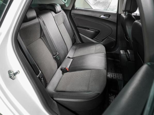 Opel Astra J с пробегом 2012 года, цена 844 000 рублей, 142612 км, хэтчбек, Автокод Объявления