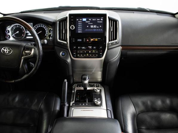 Toyota Land Cruiser 200 Series Рестайлинг 2 с пробегом 2016 года, цена 4 547 000 рублей, 311000 км, внедорожник, Автокод Объявления