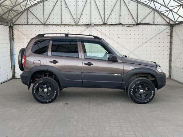 Chevrolet Niva I Рестайлинг с пробегом 2016 года, цена 770 000 рублей, 106917 км, внедорожник, Автокод Объявления