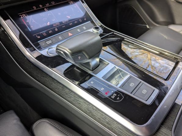 Audi Q8 I (4M) с пробегом 2018 года, цена 4 990 000 рублей, 132010 км, внедорожник, Автокод Объявления