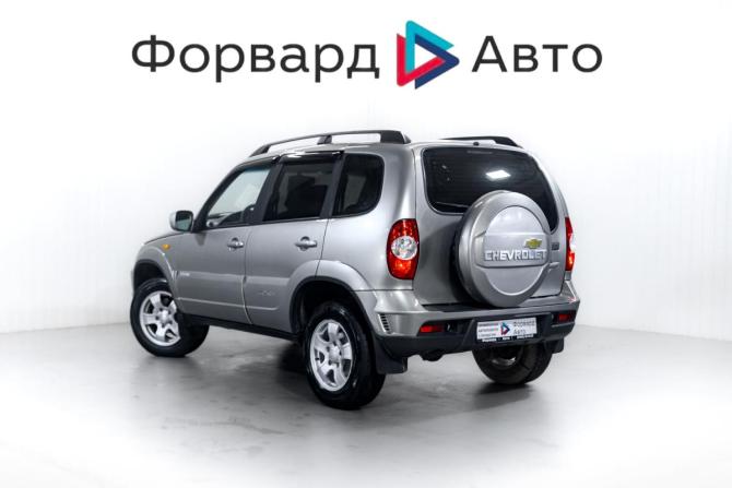 Chevrolet Niva I Рестайлинг с пробегом 2011 года, цена 575 000 рублей, 135000 км, внедорожник, Автокод Объявления