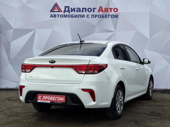 Kia Rio IV с пробегом 2018 года, цена 1 300 000 рублей, 71451 км, седан, Автокод Объявления