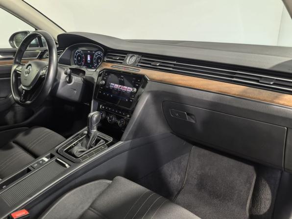 Volkswagen Passat B8 с пробегом 2018 года, цена 2 949 900 рублей, 113992 км, универсал, Автокод Объявления