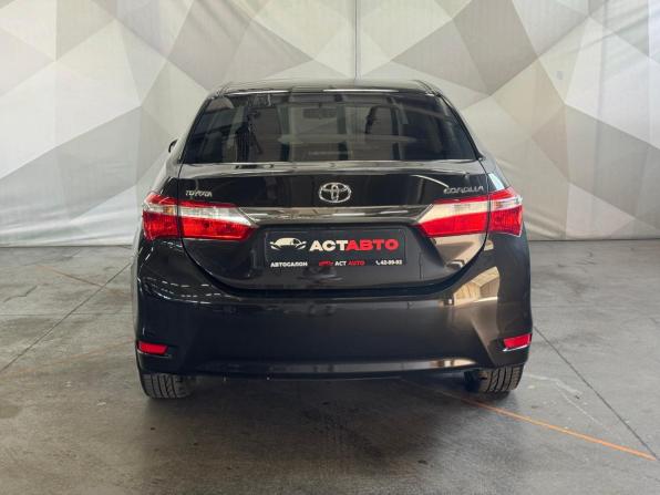 Toyota Corolla XI (E160 E170 E180) Рестайлинг 1 с пробегом 2016 года, цена 1 300 000 рублей, 215000 км, седан, Автокод Объявления