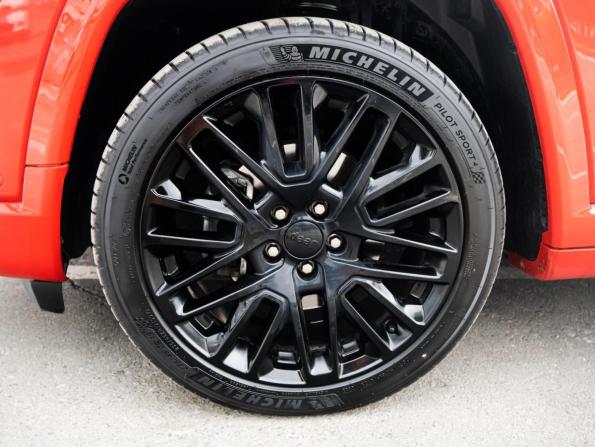 Jeep Compass II Рестайлинг с пробегом 2022 года, цена 3 600 000 рублей, 22623 км, внедорожник, Автокод Объявления