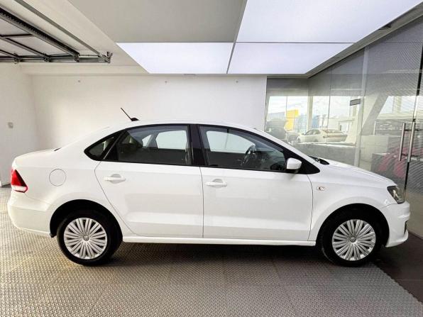 Volkswagen Polo V Рестайлинг с пробегом 2018 года, цена 1 290 000 рублей, 103550 км, седан, Автокод Объявления