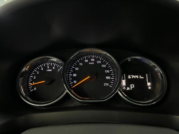Renault Logan II Рестайлинг с пробегом 2021 года, цена 940 000 рублей, 67450 км, седан, Автокод Объявления
