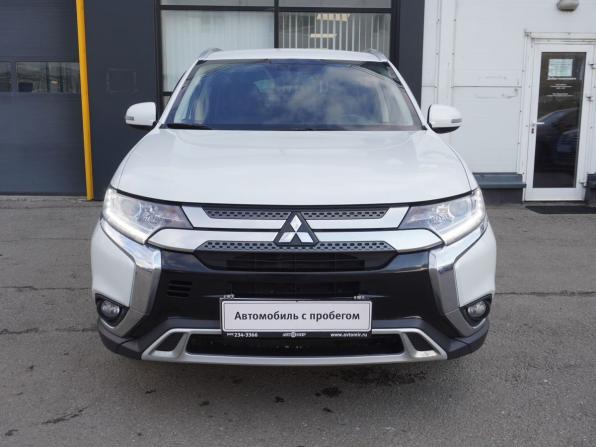 Mitsubishi Outlander III Рестайлинг 3 с пробегом 2021 года, цена 2 200 000 рублей, 98302 км, внедорожник, Автокод Объявления