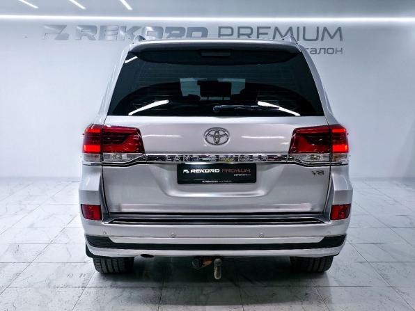 Toyota Land Cruiser 200 Series Рестайлинг 1 с пробегом 2014 года, цена 3 200 000 рублей, 297266 км, внедорожник, Автокод Объявления